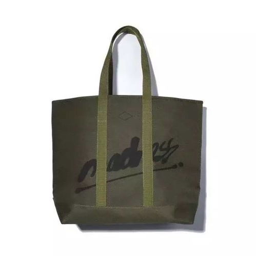 潮流与实用兼具 探索余文乐同款泼墨托特包的日常魅力